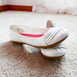 American Eagle Size 6.5 Flats in EUC